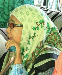 pict1034.jpg [159x193]